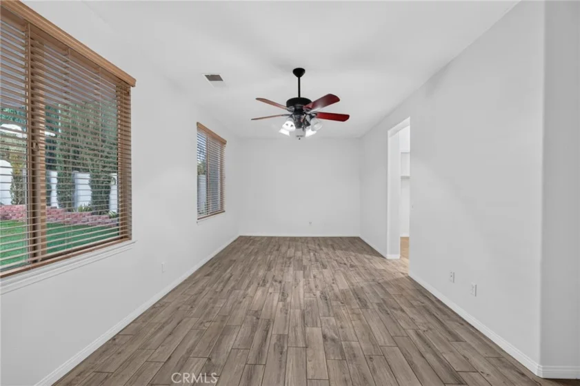 30780 Olympia Rose photo 25