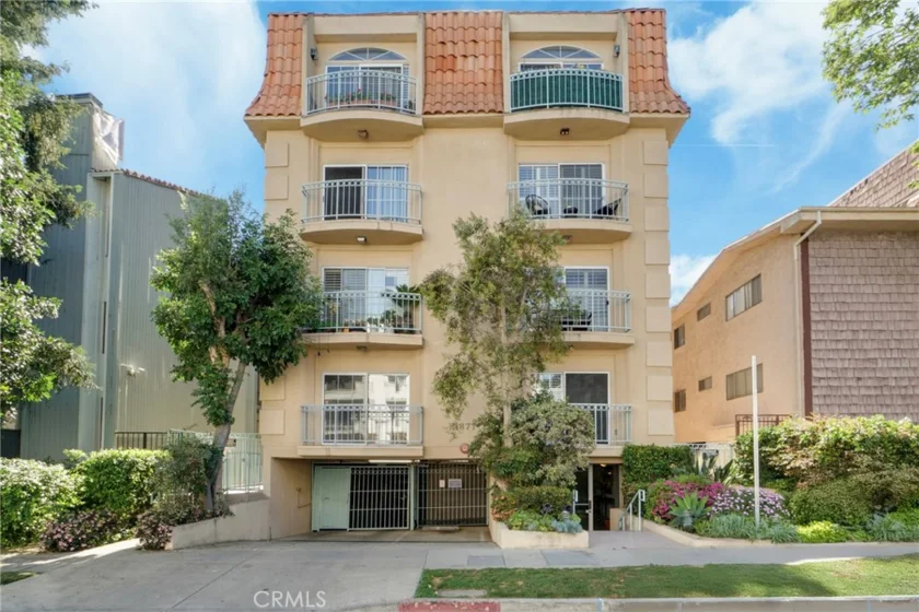 1871 Greenfield Avenue #102 photo 16