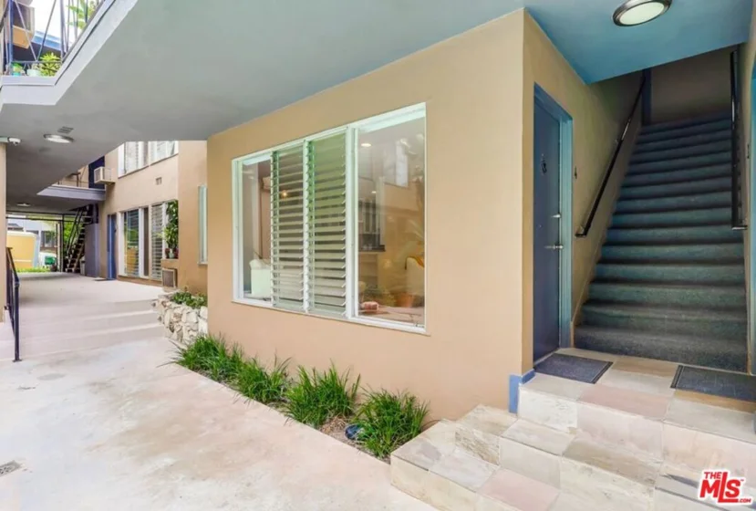 1275 Havenhurst Drive #4 photo 5