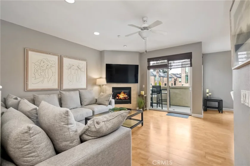 543 Laguna Drive photo 6