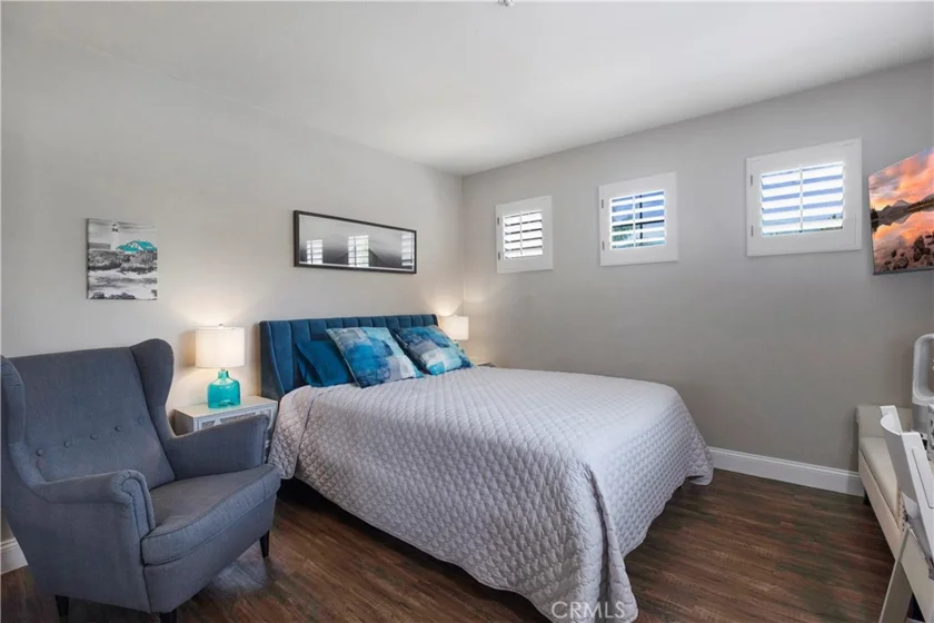 37 Mira Mesa photo 16