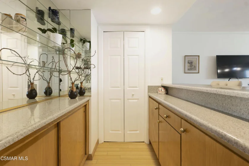 4915 Tyrone Avenue #125 photo 21