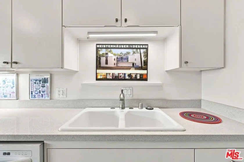 4411 Los Feliz Boulevard #1104 photo 21