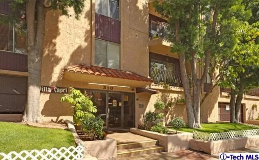 310 N Jackson Street #123 photo 1