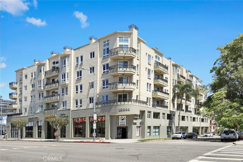 12222 Wilshire Boulevard #403 photo 1