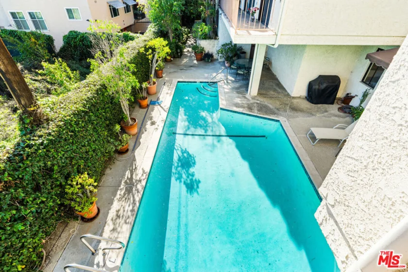 4454 Ventura Canyon Avenue #103 photo 42