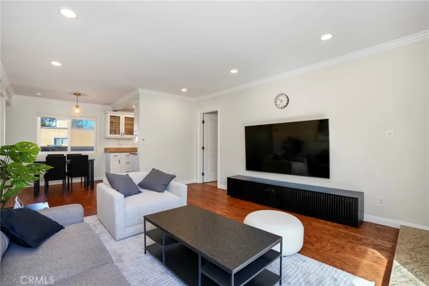 355 S Madison photo 3