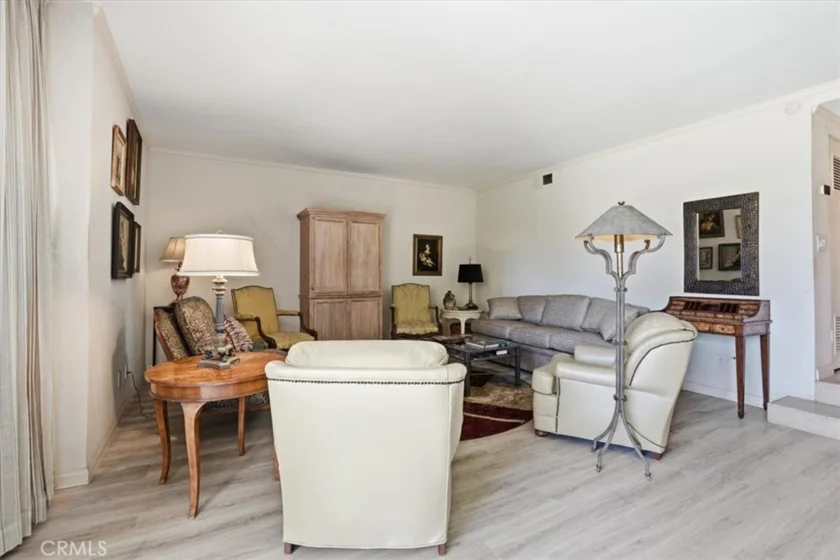 5555 Canyon Crest #2F photo 8