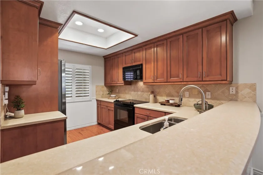366 Villa Point photo 20