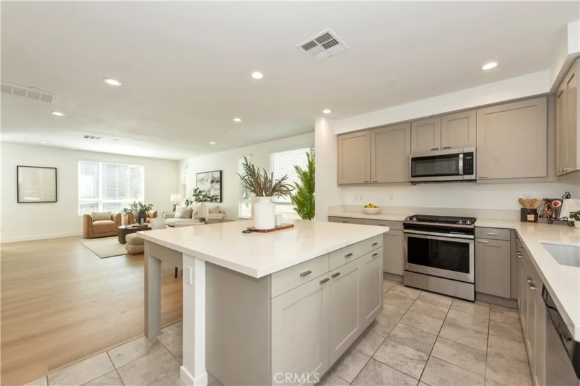 2870 N Glassell photo 14