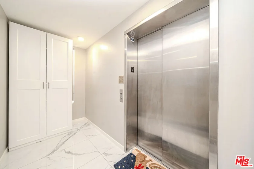 4925 Wilshire Boulevard #302 photo 33