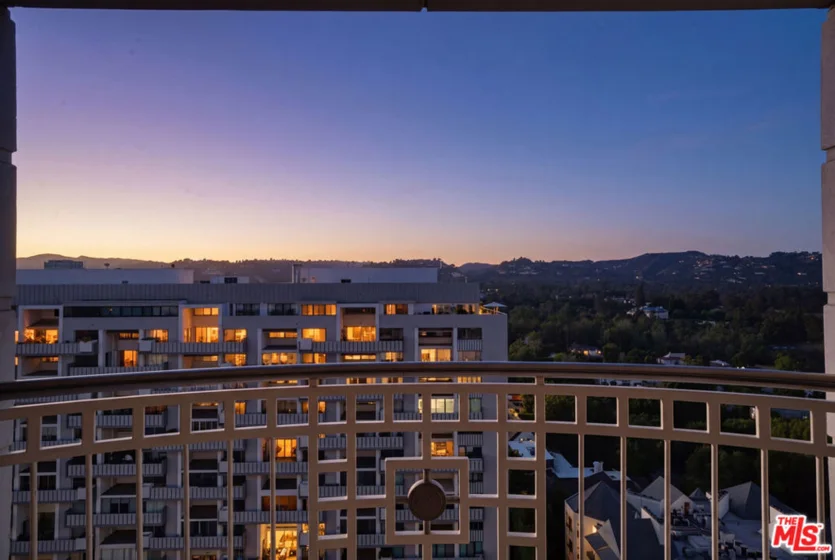 10380 Wilshire Boulevard #1501 photo 31