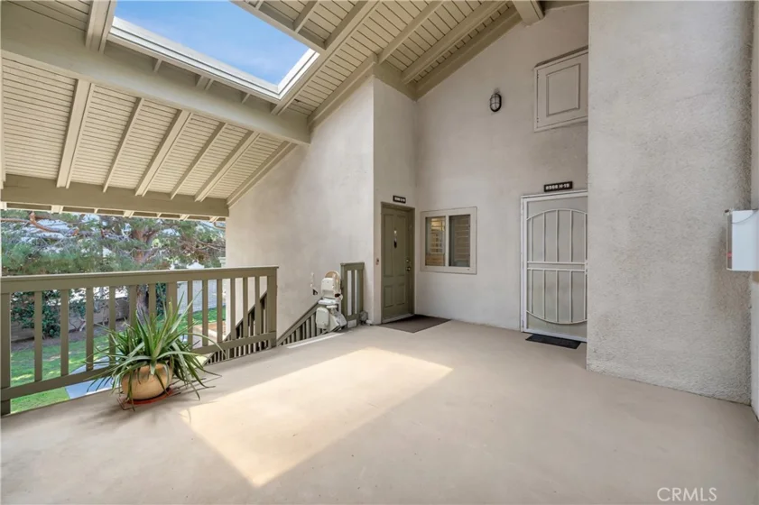 19-G Van Ness Court photo 37