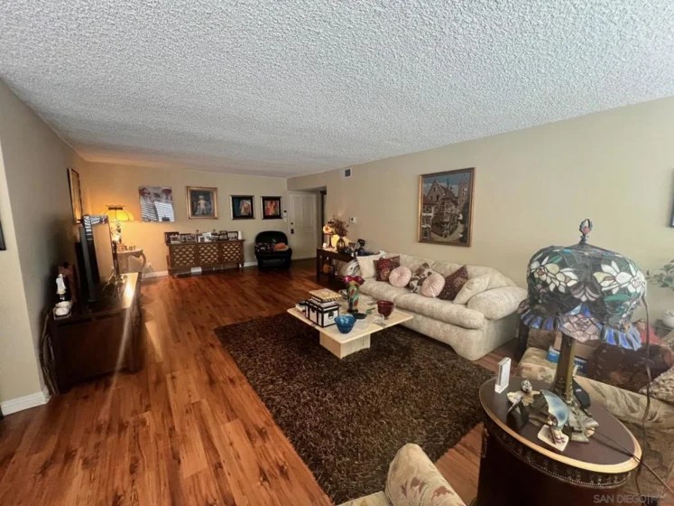 4487 Colbath Avenue #207 photo 7