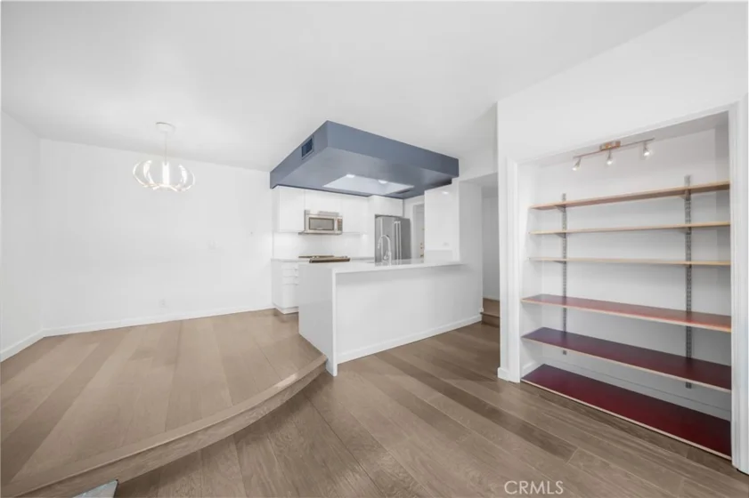 521 Montana Avenue #211 photo 6
