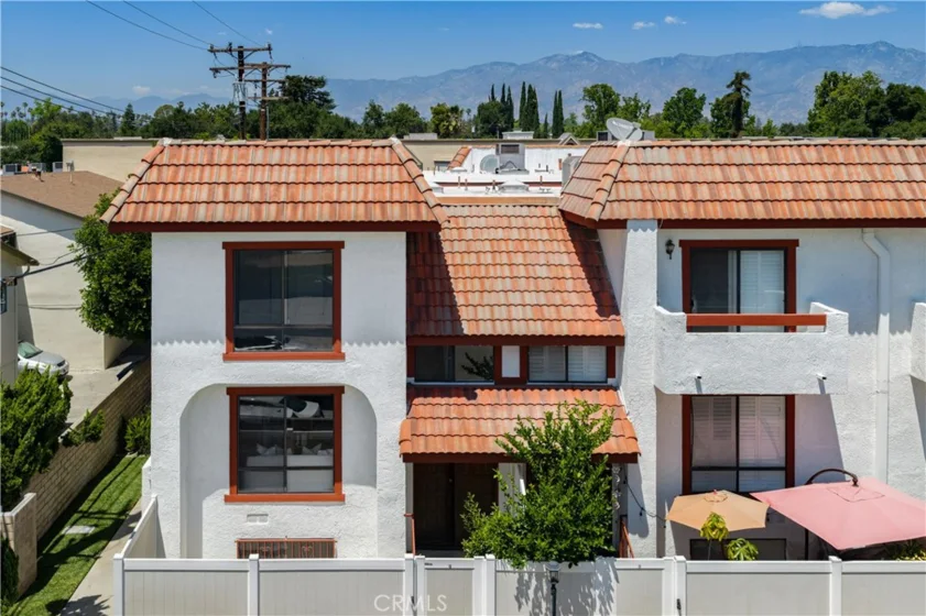 511 N Curtis #F photo 1