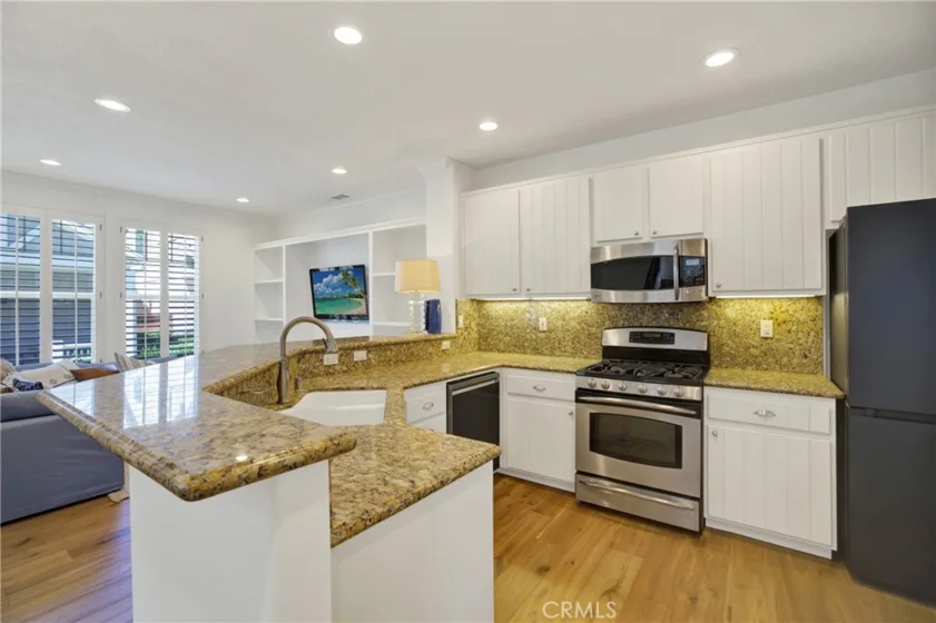 56 Nantucket Lane photo 4