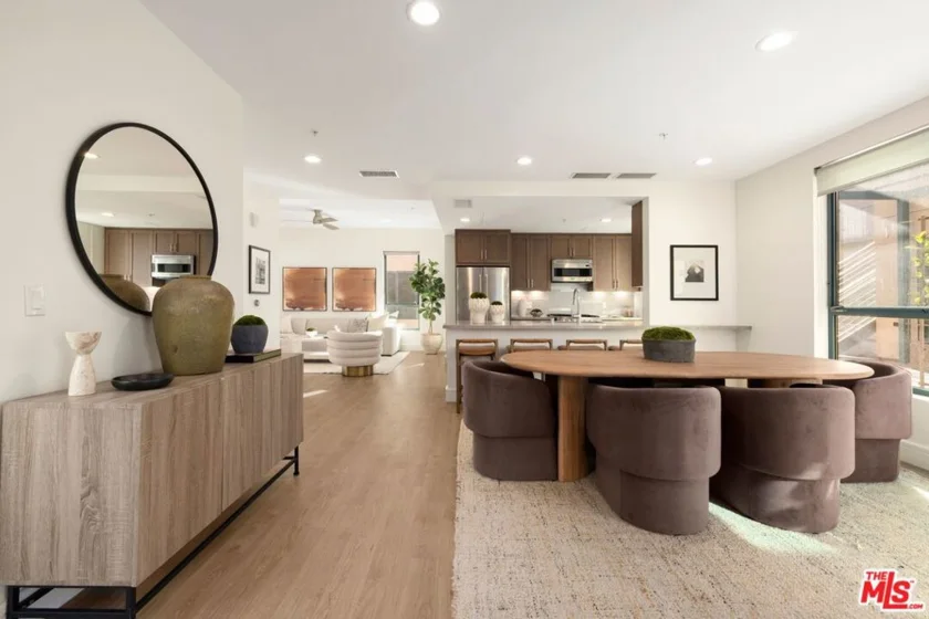 2300 Wilshire Boulevard #217 photo 1