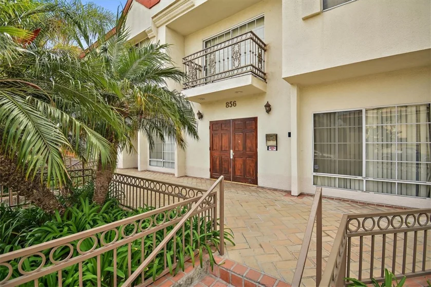 856 W Beach Avenue #15 photo 1