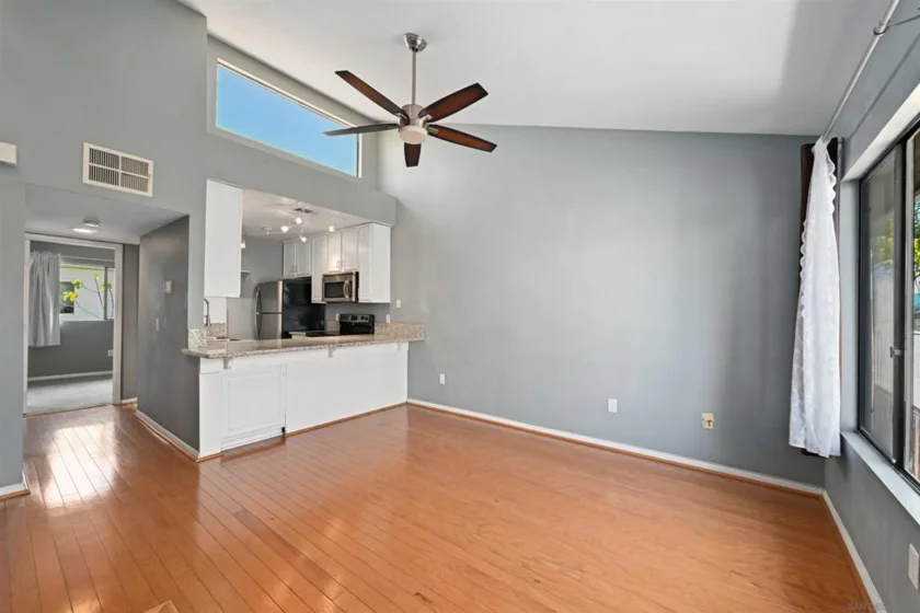 4576 Hawley #5 photo 3