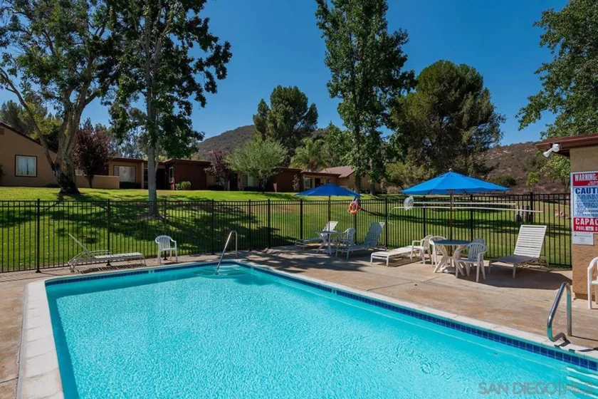 8777 Wahl Street photo 29