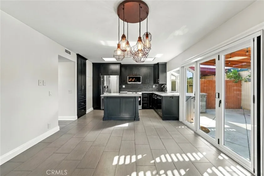 4435 Larwin photo 10