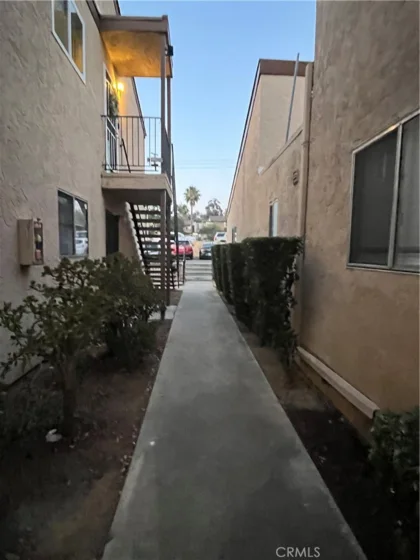 1051 Rock Springs #241 photo 18