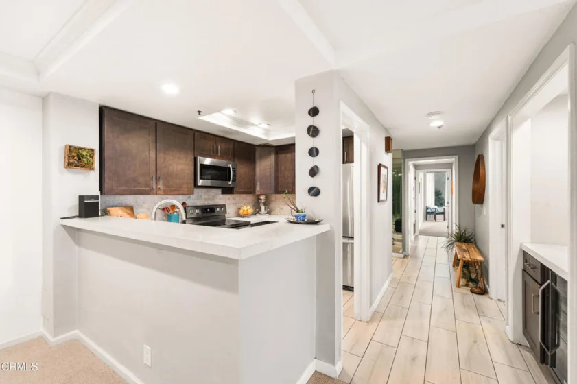 880 W 1st Street #302 photo 4