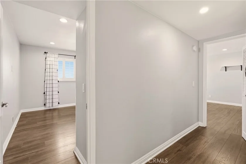 4542 Willis Avenue #302 photo 22