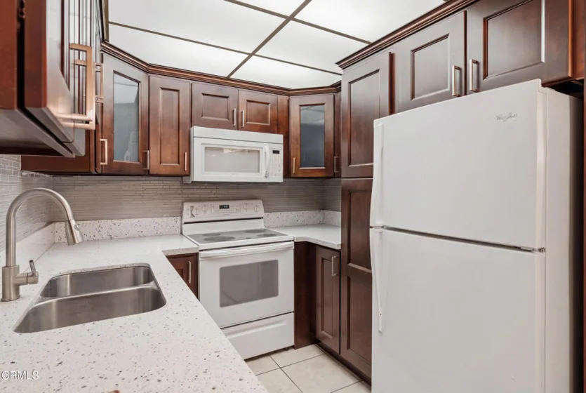 1015 N Michillinda Avenue #304 photo 16