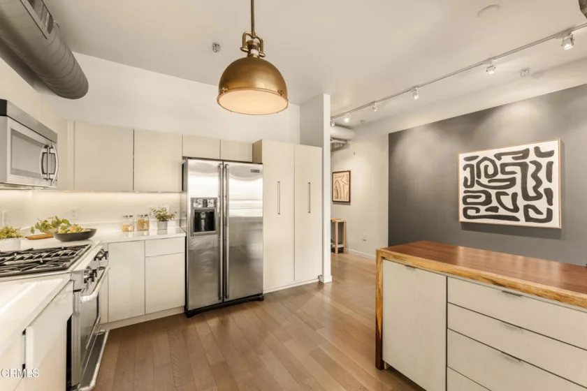527 Molino Street #401 photo 18