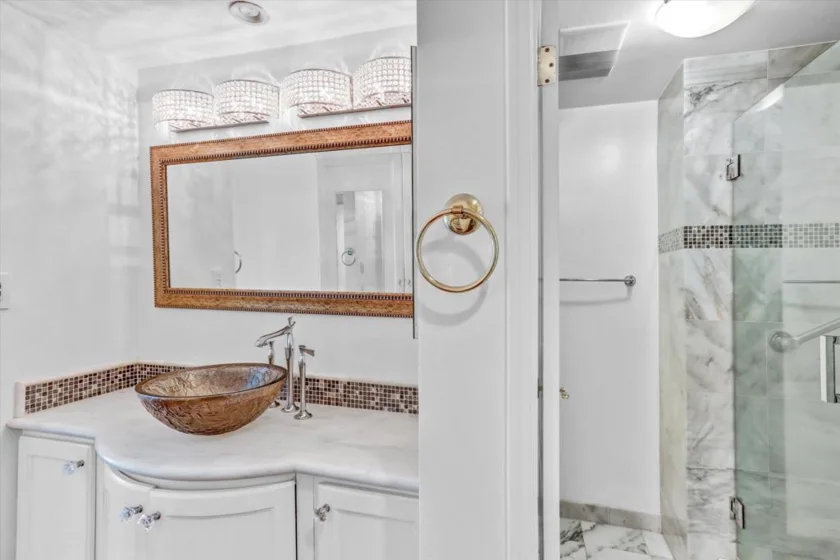 2410 Albatross Street #9 photo 17