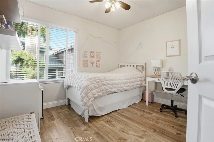 48 Monroe photo 21