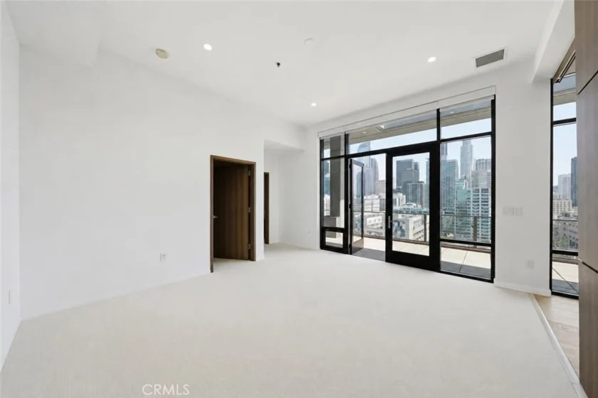 1111 S Grand Avenue #PH 5 photo 15