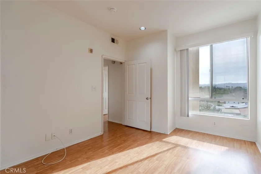 19350 Sherman Way #210 photo 14