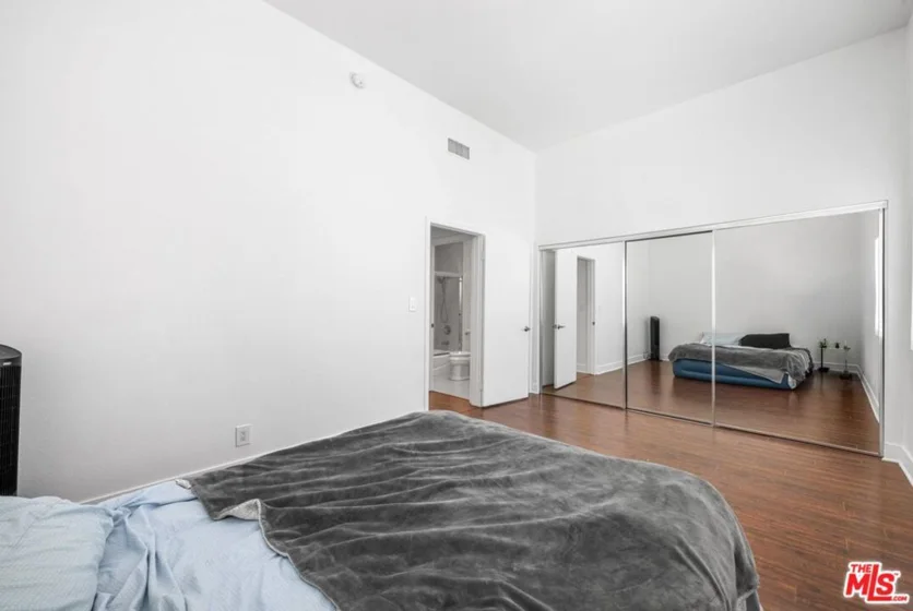 12001 Goshen Avenue #303 photo 8