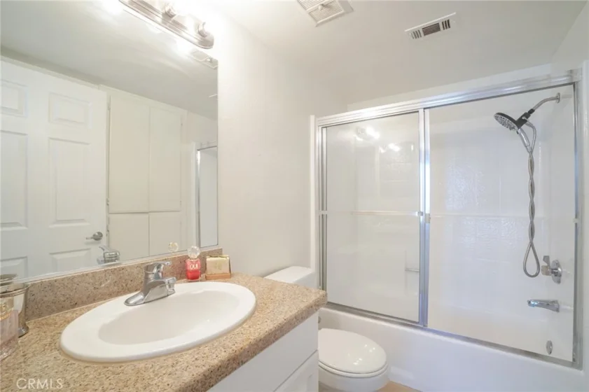 5510 Owensmouth Avenue #209 photo 13