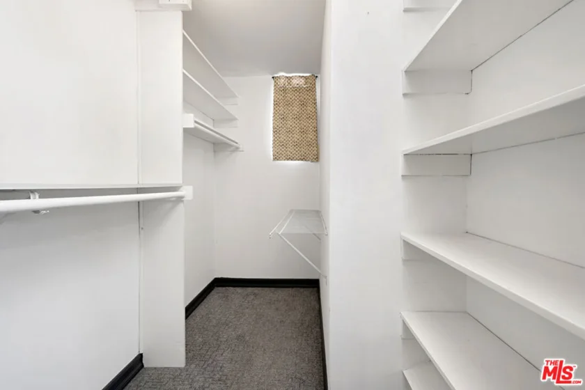723 Westmount Drive #305 photo 23
