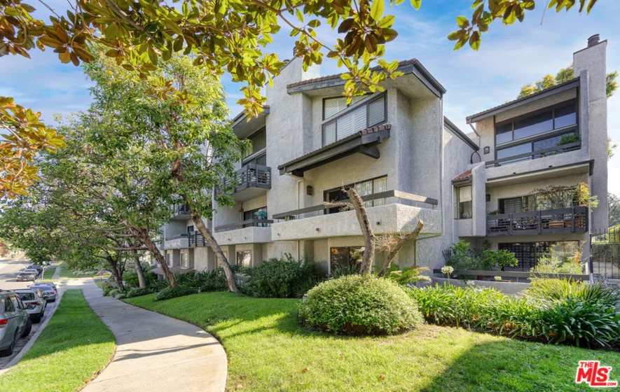 1920 Pandora Avenue #8 photo 33