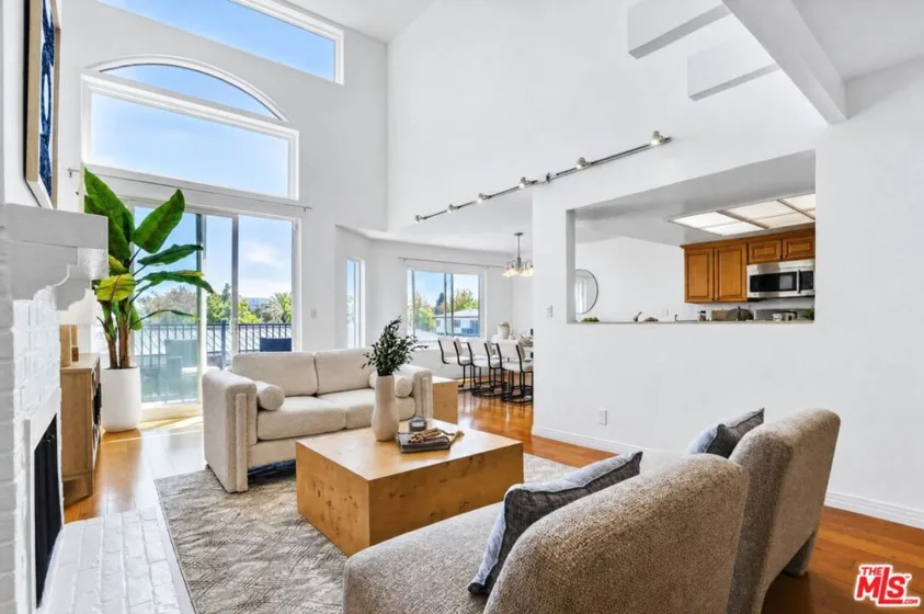 2677 Centinela Avenue #401 photo 1