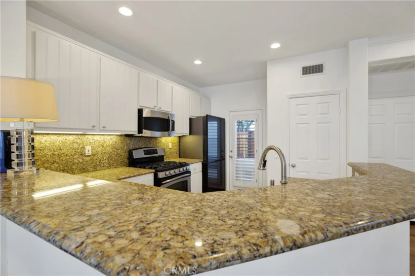 56 Nantucket Lane photo 7