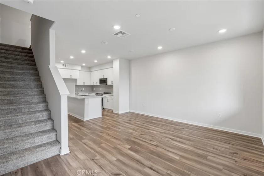 9549 Hannah Way photo 16