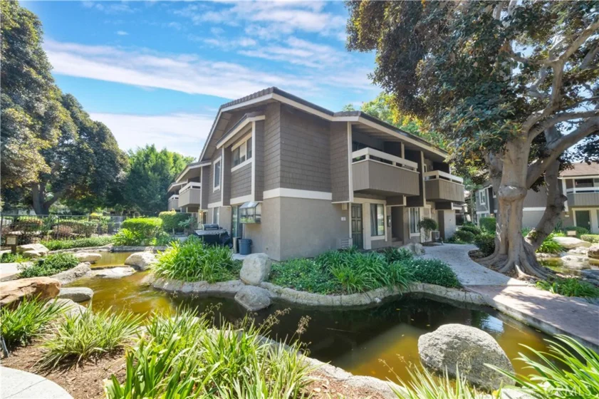 181 Streamwood photo 19