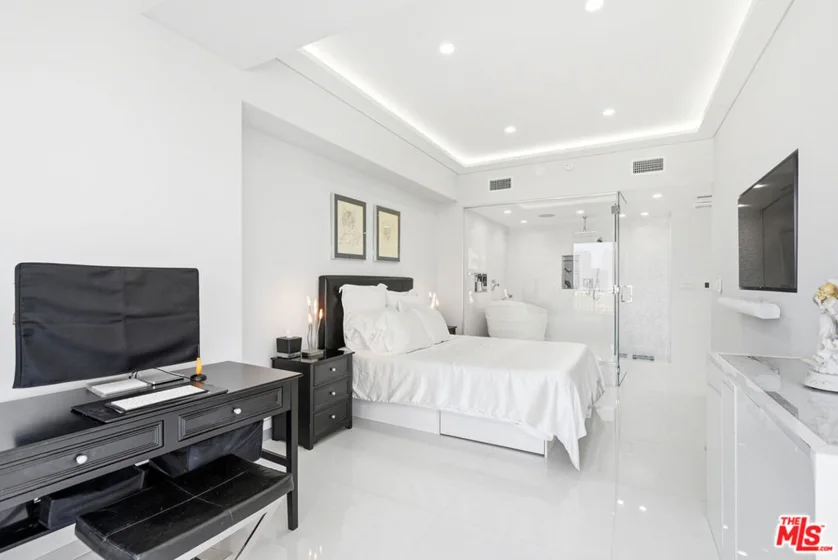 10501 Wilshire Boulevard #1007 photo 5