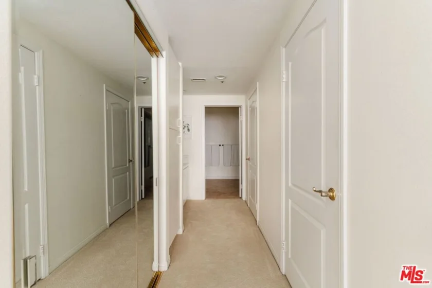 11855 Goshen Avenue #104 photo 17