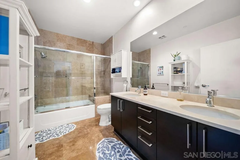 800 The Mark Lane #2104 photo 12