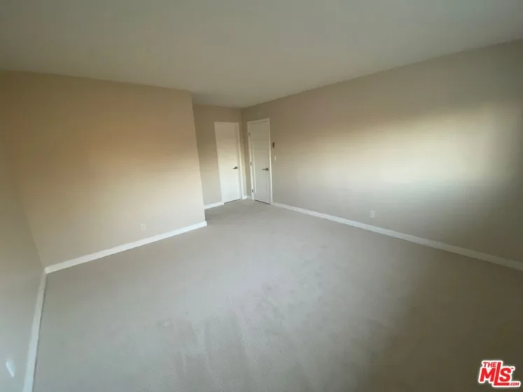 512 Evergreen Street #309 photo 9