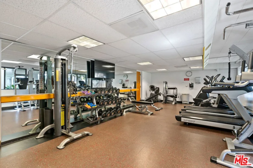 140 Ocean Park Boulevard #425 photo 42