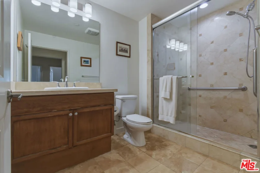 5625 Crescent Parkway #109 photo 21