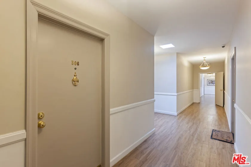 511 San Vicente Boulevard #306 photo 20